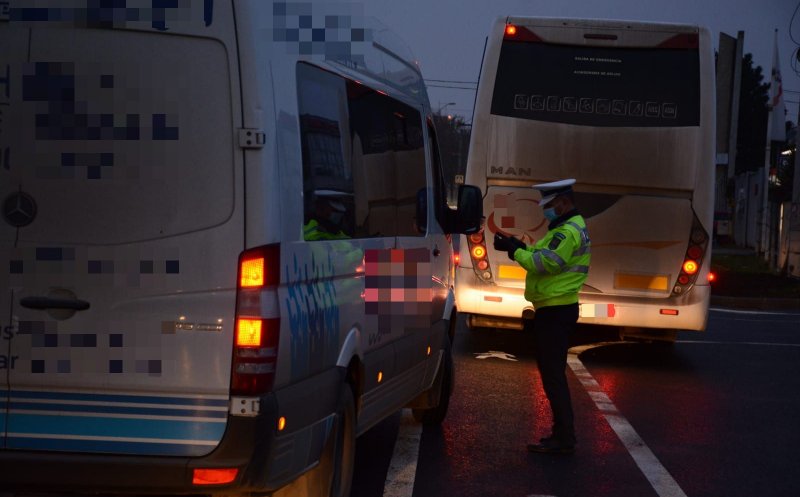 Poliția, controale de amploare în trafic. În vizor, transportul de persoane