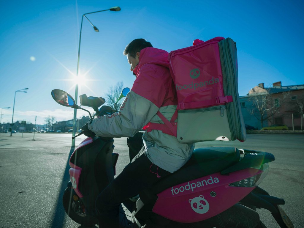 Comerțul rapid, protecție anti-Covid. Cerere mare de livrări acasă la Cluj