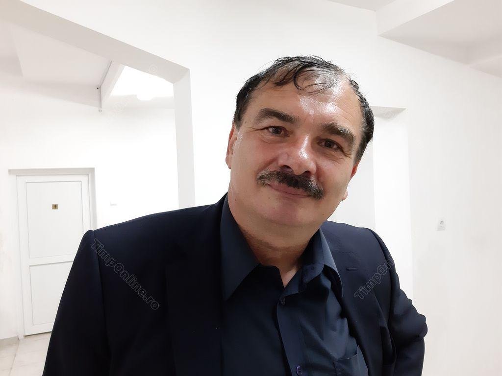 Ministerul Educaţiei creşte culegători de sparanghel. Miclea: "redeschiderea şcolilor cu testări masive, salarii diferenţiate profesorilor"