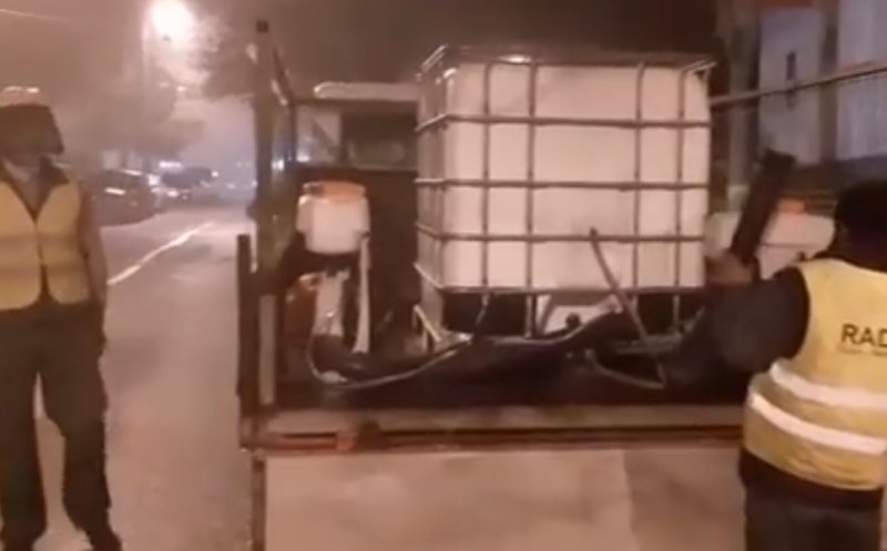 Clujeni alarmaţi că autorităţile împrăştie substanţe care conţin COVID, după ora 23:00. Un clip a devenit viral