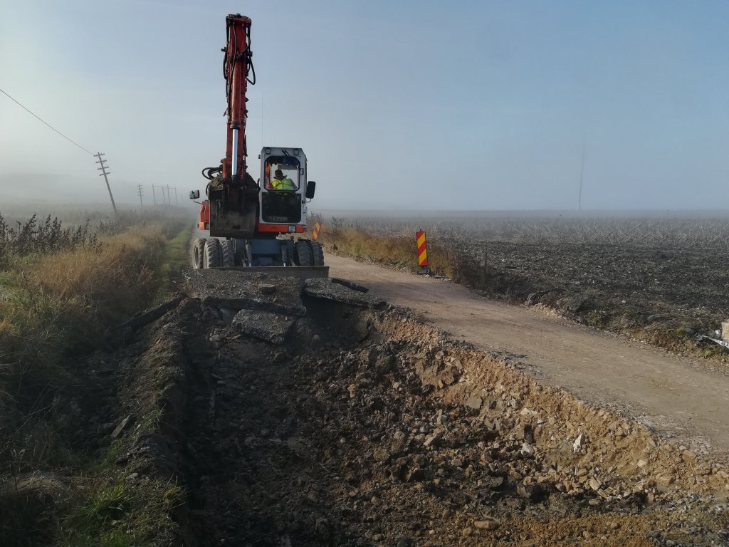 Lucrări la o rută alternativă spre Cheile Turzii