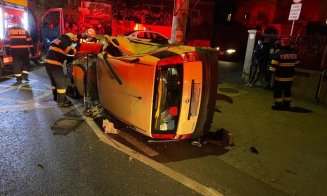 Accident cu două mașini în Baciu. Una s-a răsturnat/Printre răniți, un adolescent