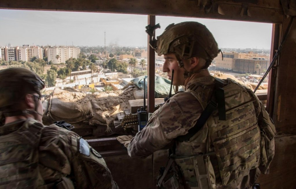 Atac cu rachete asupra Ambasadei SUA din Irak. Un copil a murit şi mai mulţi civili au fost răniţi