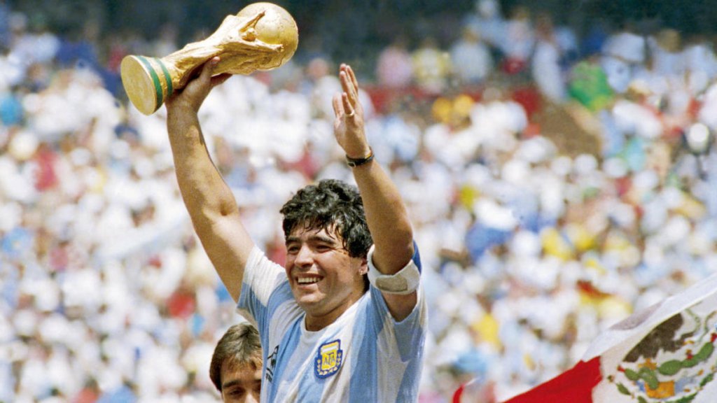 Tragedie în fotbalul mondial. Diego Maradona a murit