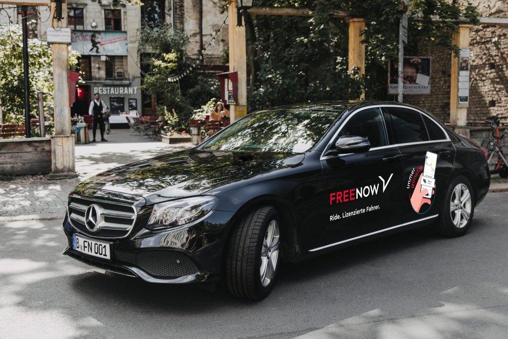 Free Now va introduce taxiurile de lux la Cluj