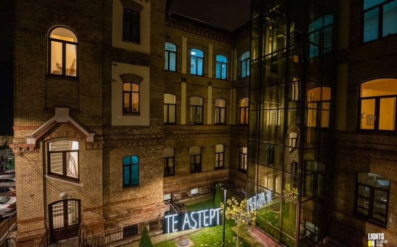 ,,Te Aștept”, mesaj de solidaritate marca Lights on Romania pentru tinerele mame de la Ginecologie 1
