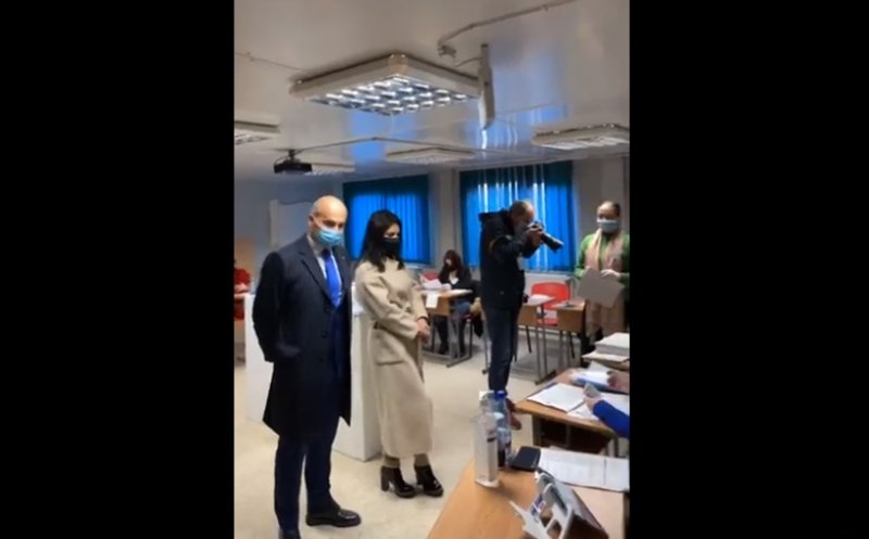Rareş Bogdan, la ieşirea de la urne: "Am votat cu gândul la gazul primit în nas și în ochi pe 10 august"