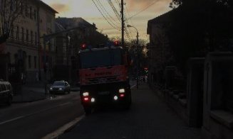 Incendiu în sala de operații de la Urologie. A luat foc un panou de lumini