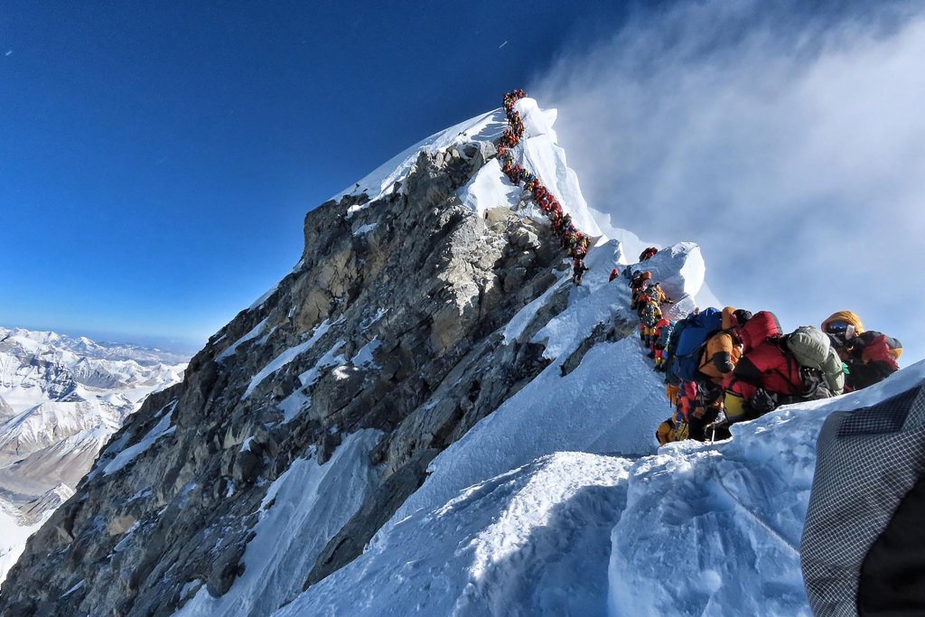 Vârful Everest a mai “crescut” cu un metru.  China și Nepal s-au pus în sfârșit de acord, după o lungă dispută