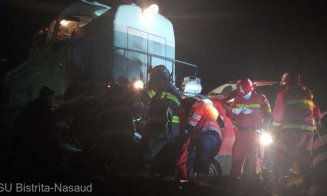 Un bărbat a murit şi două fetiţe au ajuns în stare gravă la spital. Autoturismul lor a fost lovit de un tren care circula pe relaţia Lunca Ilvei - Clu