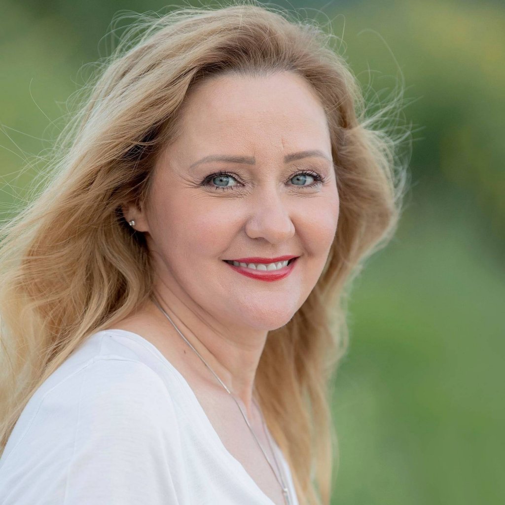 Elena Lasconi, fosta vedetă PRO TV ajunsă primăriță, se va opera la Cluj