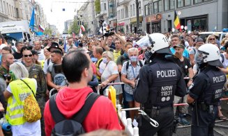 "Unde dai și unde crapă!" Șeful unei grupări anti-carantină din Germania, în stare gravă la spital, cu COVID