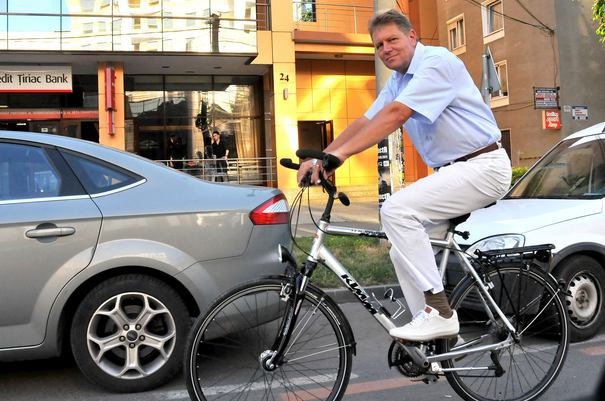Programul lui Klaus Iohannis. Cât lucrează președintele României