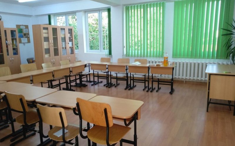 Cherecheș: "La cum se pregătesc lucrurile pentru Crăciun, cel mai probabil școlile rămân închise tot semestrul II"