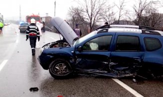 Accident GRAV pe centura orașului Gherla. Cinci mașini au fost implicate