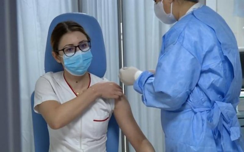 Cine este prima româncă vaccinată anticoronavirus. Clujul a primit 375 de doze