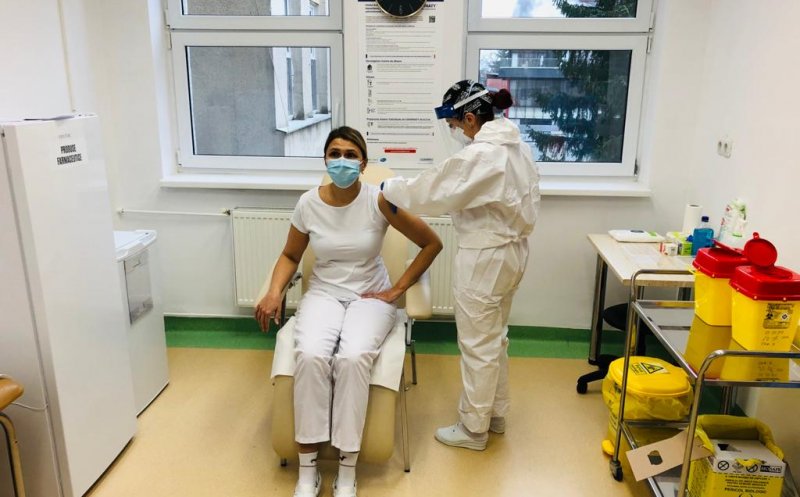 Cum a decurs prima vaccinare anti-Covid la Cluj. VEZI imagini