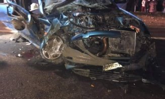 Accident grav la Cluj. Patru persoane au ajuns la spital după un viraj fără asigurare