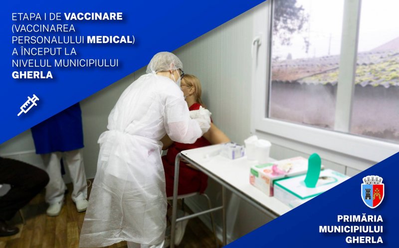 A început imunizarea anti-COVID și la Gherla. Medicii, primii vaccinați