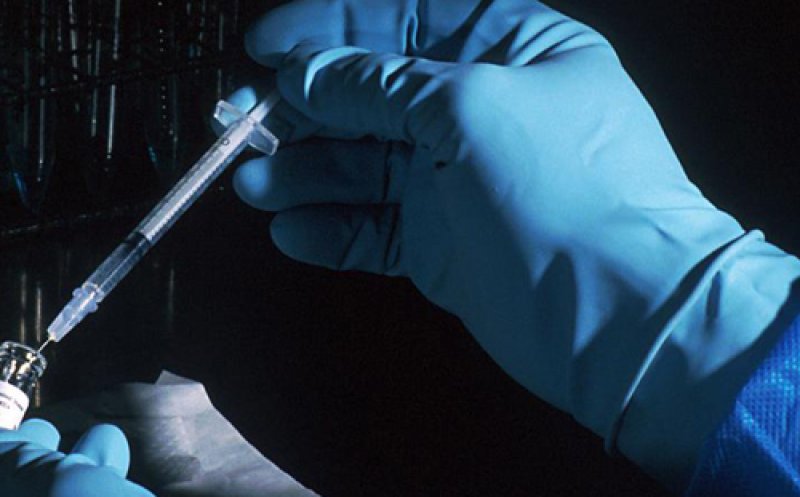 Anchetă în Ucraina pentru vaccinări ilegale. Oamenii ar fi dat până la 3.000 de euro pentru o doză de vaccin