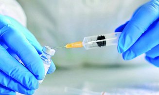 Peste 1.000 de medici și asistente s-au vaccinat ieri la Cluj