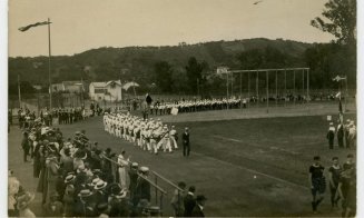 Defilare pe Stadionului Orașului, anul 1913