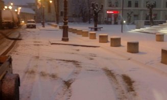 Acțiuni ample de deszăpezire la Turda. S-a intervenit pe drumuri, parcări, trotuare