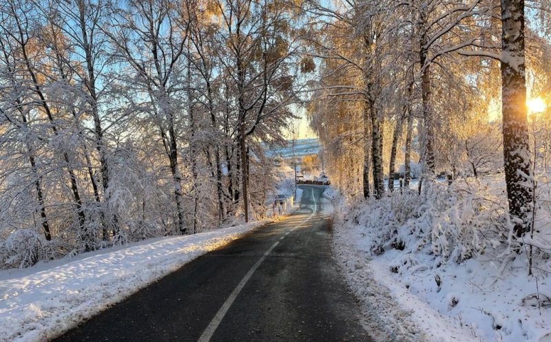 Peste 640 de tone de material antiderapant pe drumurile din Cluj. Se circulă în condiții de iarnă