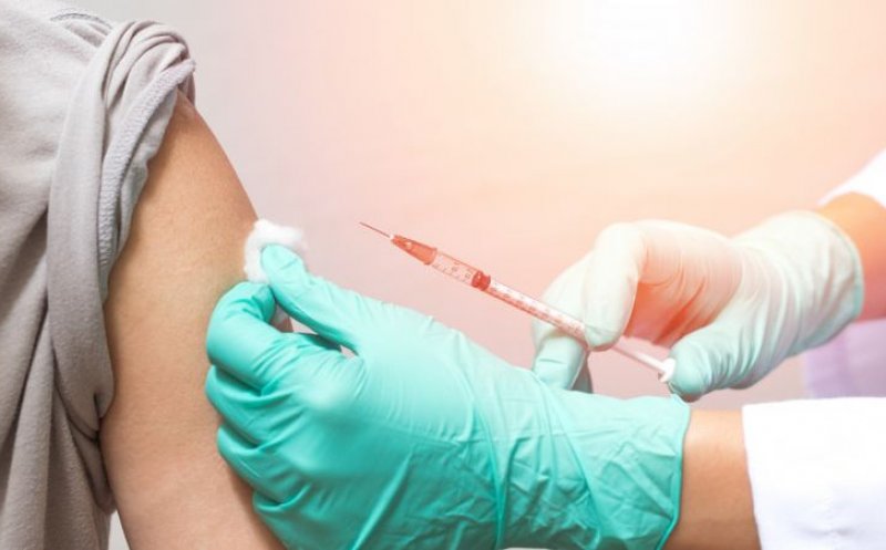 70% dintre adulţii din UE vaccinaţi până în vară este ţinta Comisiei Europene