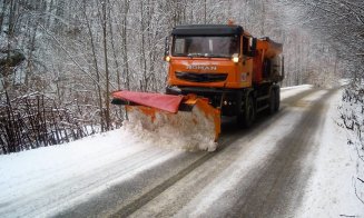 Trafic îngreunat la Cluj. Polei pe mai multe drumuri din județ