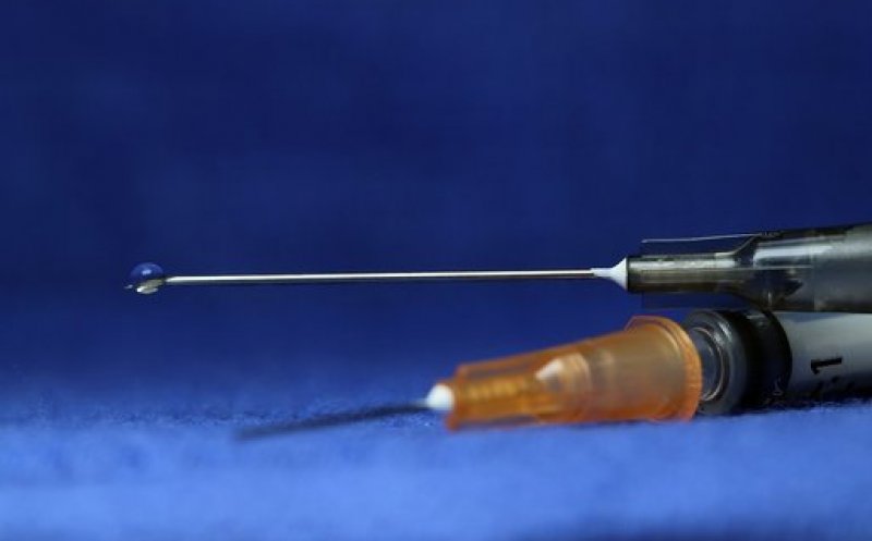 Se pregătește testarea combinaţiei de vaccinuri Sputnik - AstraZeneca