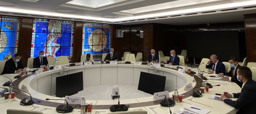 Boc impune guvernului legea metropolelor