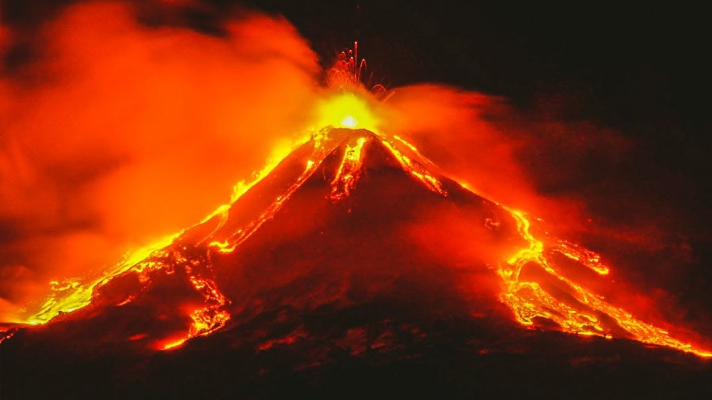 Vulcanul Etna a erupt din nou