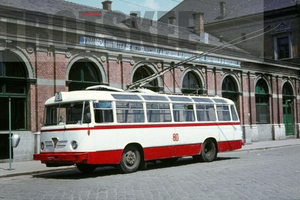 Amintiri din vechiul Cluj. Cum arătau troleibuzele în anii 70