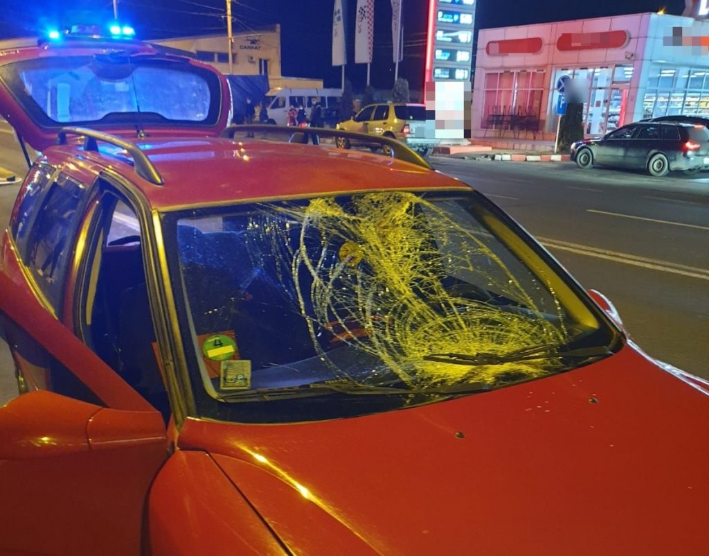 Pieton în stare de ebrietate lovit de un autoturism în Someșeni