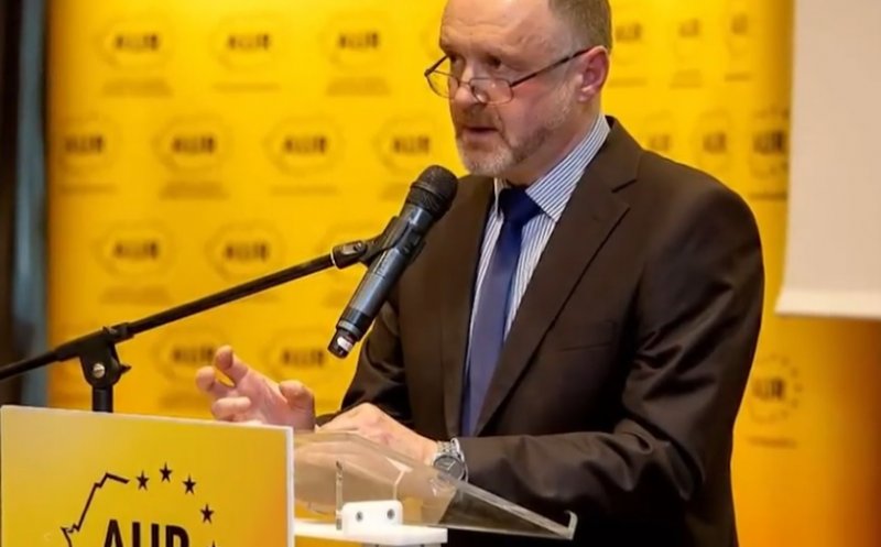 Sorin Lavric, parlamentarul misogin AUR, câștigă de 20 de ori mai puțin decât soția sa. Ce avere are