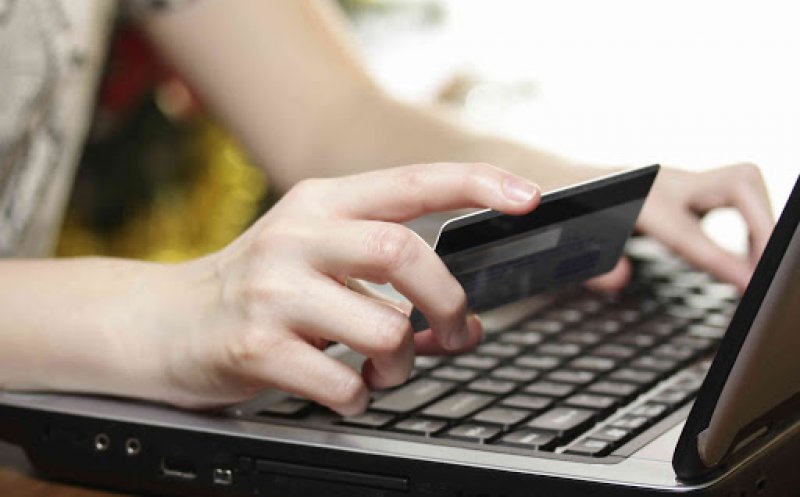 La ce să fii atent ca să nu iei țeapă când cumperi online