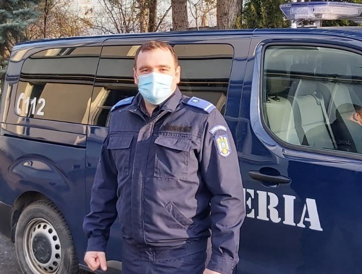 Bătaie în trafic, la podul IRA. Soţia unuia dintre şoferi, însărcinată şi agitată. A intervenit un jandarm aflat în timpul liber