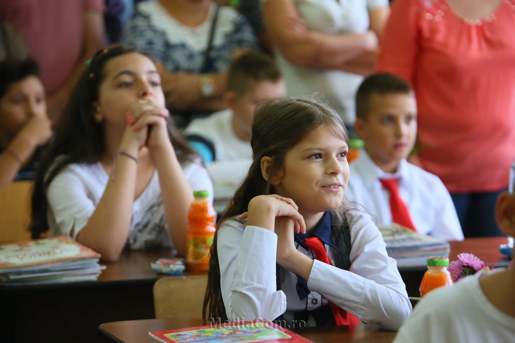 Elevii din Turda revin la școală din 8 februarie. Anunțul primarului Cristian Matei
