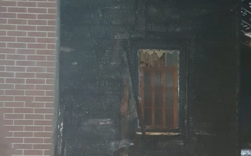 Cabană distrusă de INCENDIU la Cluj. De la ce a pornit focul?