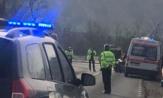 Accident cumplit la Cluj. 5 persoane, printre care o fetiță de doar 5 ani, au ajuns la spital