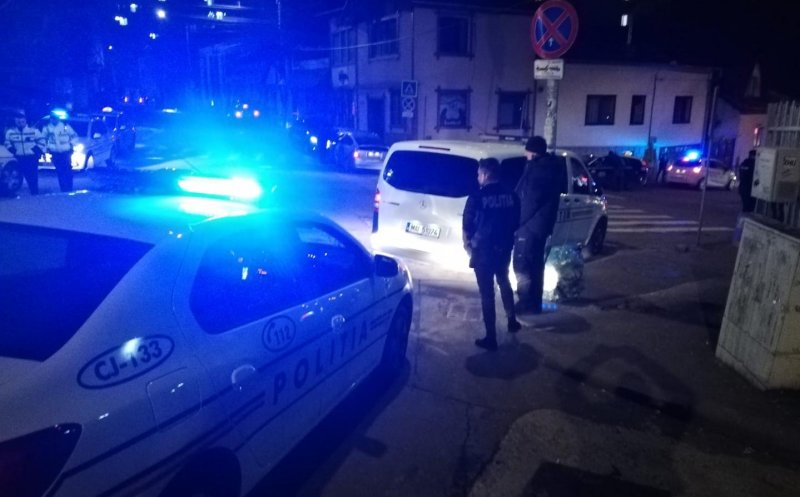 Un șofer a fost prins circulând prin Cluj fără numere de înmatriculare. Ce scria pe afișul pus pe parbriz
