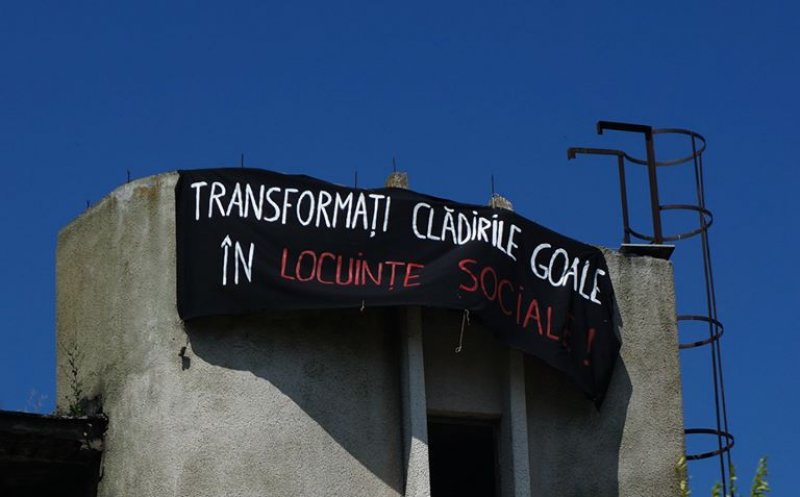 Somație pentru primarii lui Boc: "Cereți bugete de locuințe sociale!"