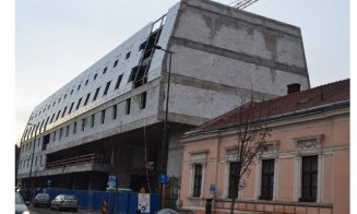 Hotelul monstruos din centrul Clujul, avizat de la Bucureşti. Boc: "S-a trecut peste Cluj conform prevederilor legale prin decizia Comisiei Naționale"