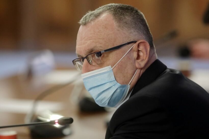 "Elevii din clasele a VIII-a și a XII-a să meargă la școală și în scenariul roșu, pentru că vor avea examene"