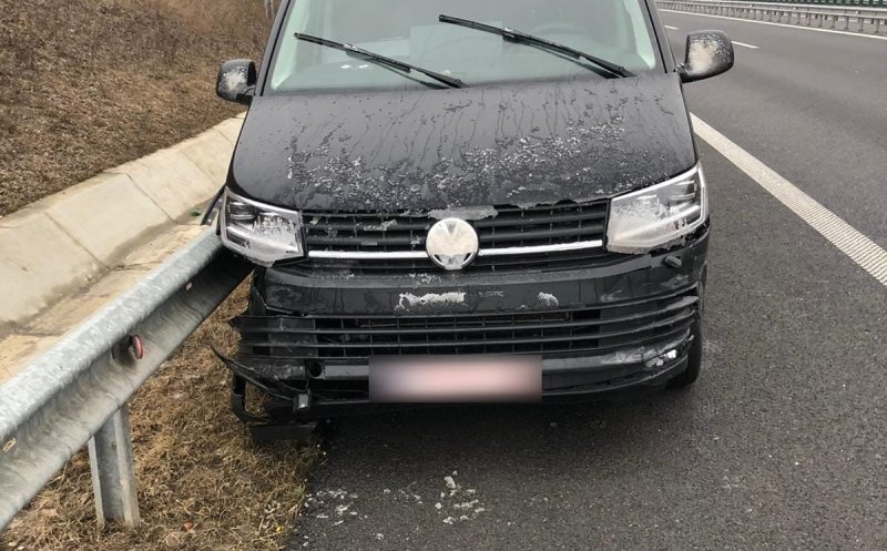 ACCIDENT pe breteaua de coborâre a autostrăzii A3. Un bărbat a ajuns la spital