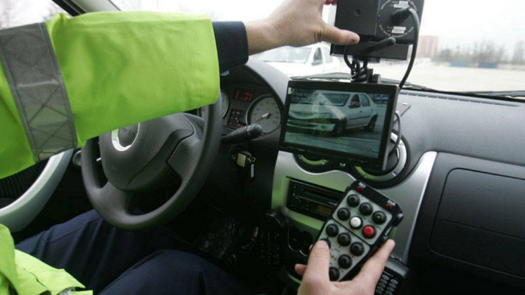 Drumurile din Cluj, piste de raliu pentru vitezomani. Șoferi prinși cu aproape 200 km/h în localitate