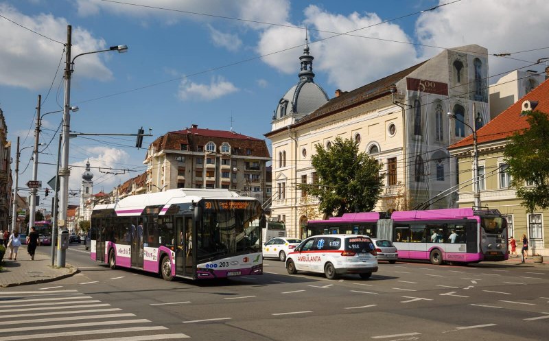 Clujul se alătură campaniei „Vinerea Verde”. Emil Boc pe jos, spre primărie