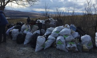 Clujenii, solidari la strâns gunoaie. Peste 200 de saci în 4 ore