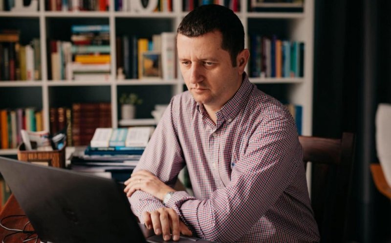 „Orașele mici sângerează. Au licee de informatică, dar tinerii își fac startup-uri la Cluj”